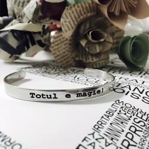 Bratara cu mesaj inspirațional Totul e magie!