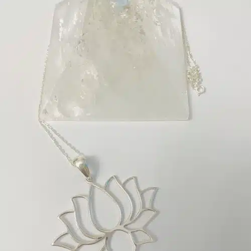 Colier floare de lotus din argint (1)