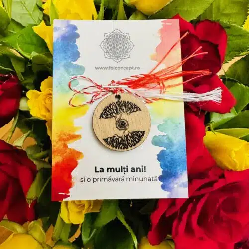 Martisor cu simbol gravat pe banut din lemn arborele vietii