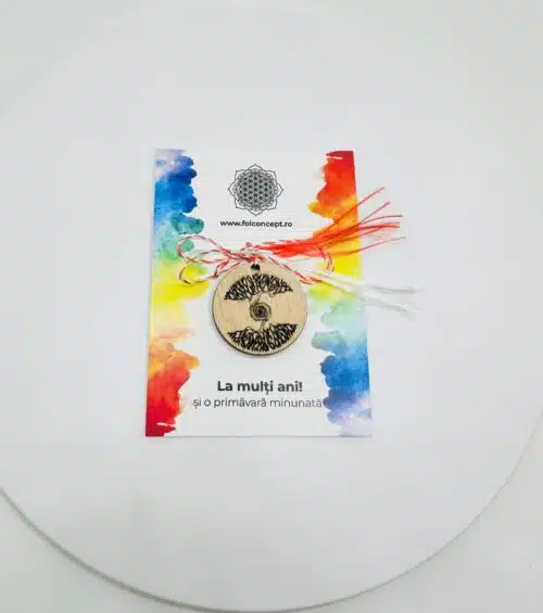 Martisor Cu Simbol Gravat Pe Banut Din Lemn Cu Arborele Vietii
