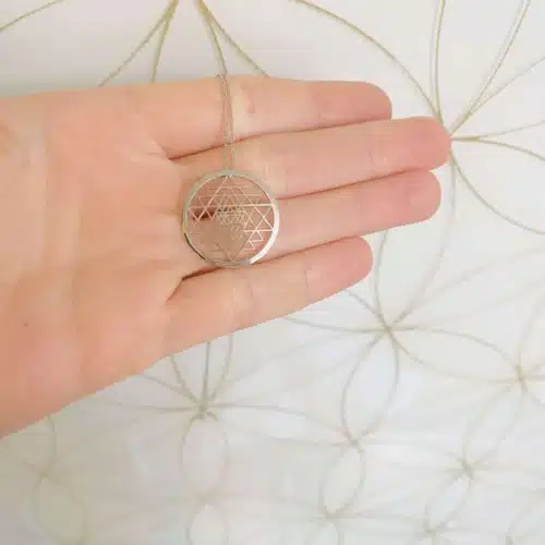 Colier sri yantra poza de prezentare