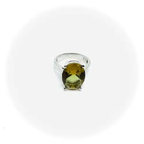 Inel sultanit oval fundal alb