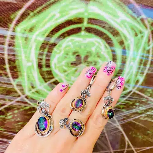 Set deosebit topaz mistic fundal verde