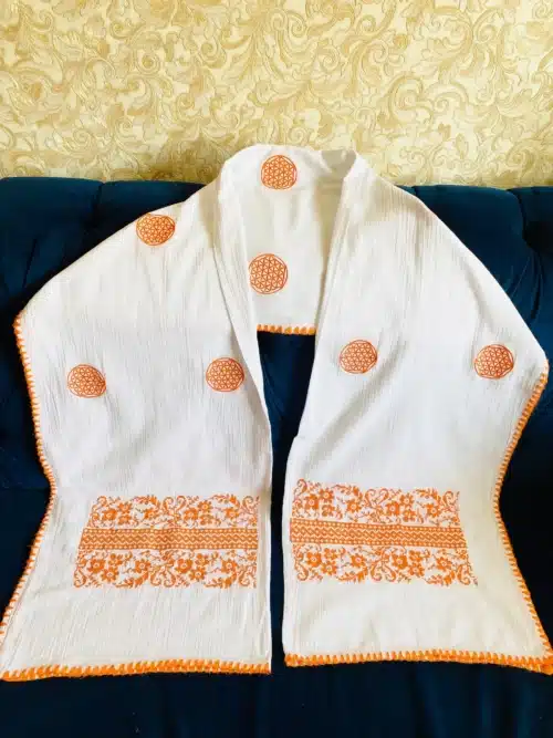 Șal Floarea Vieții Prezentare Broderie Portocalie