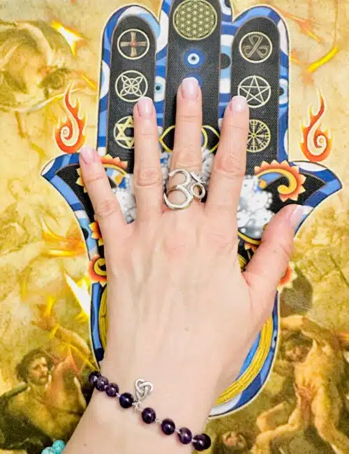 Bratara Cu Ametist Si Triquetra Din Argint Fundal Toate Simbolurile