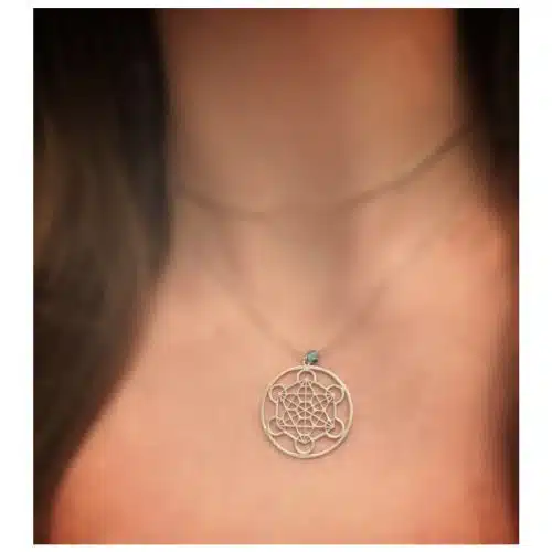 Colier Cubul Lui Metatron Din Argint Cu Ochisor Protector Poza De Prezentare